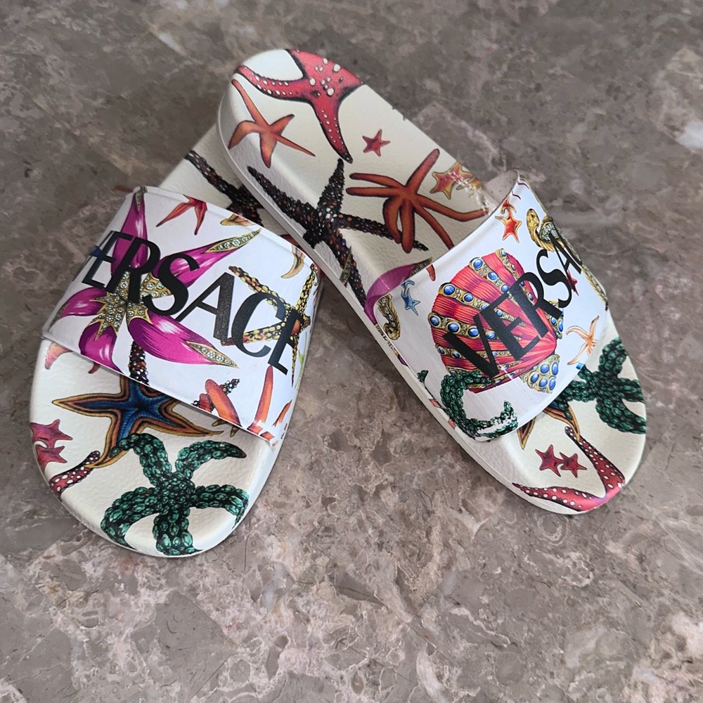 Versace Girls Tresor De La Mer print slides size 35 (3)